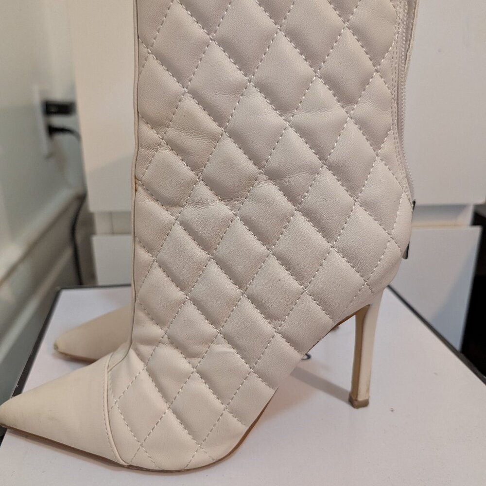 Boots Guess .worn only once